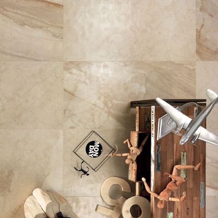 BEIGE EXPER. LIVING